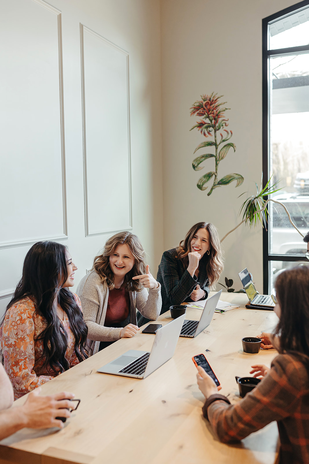 Professional Networking Event Etiquette: Do’s and Don’ts