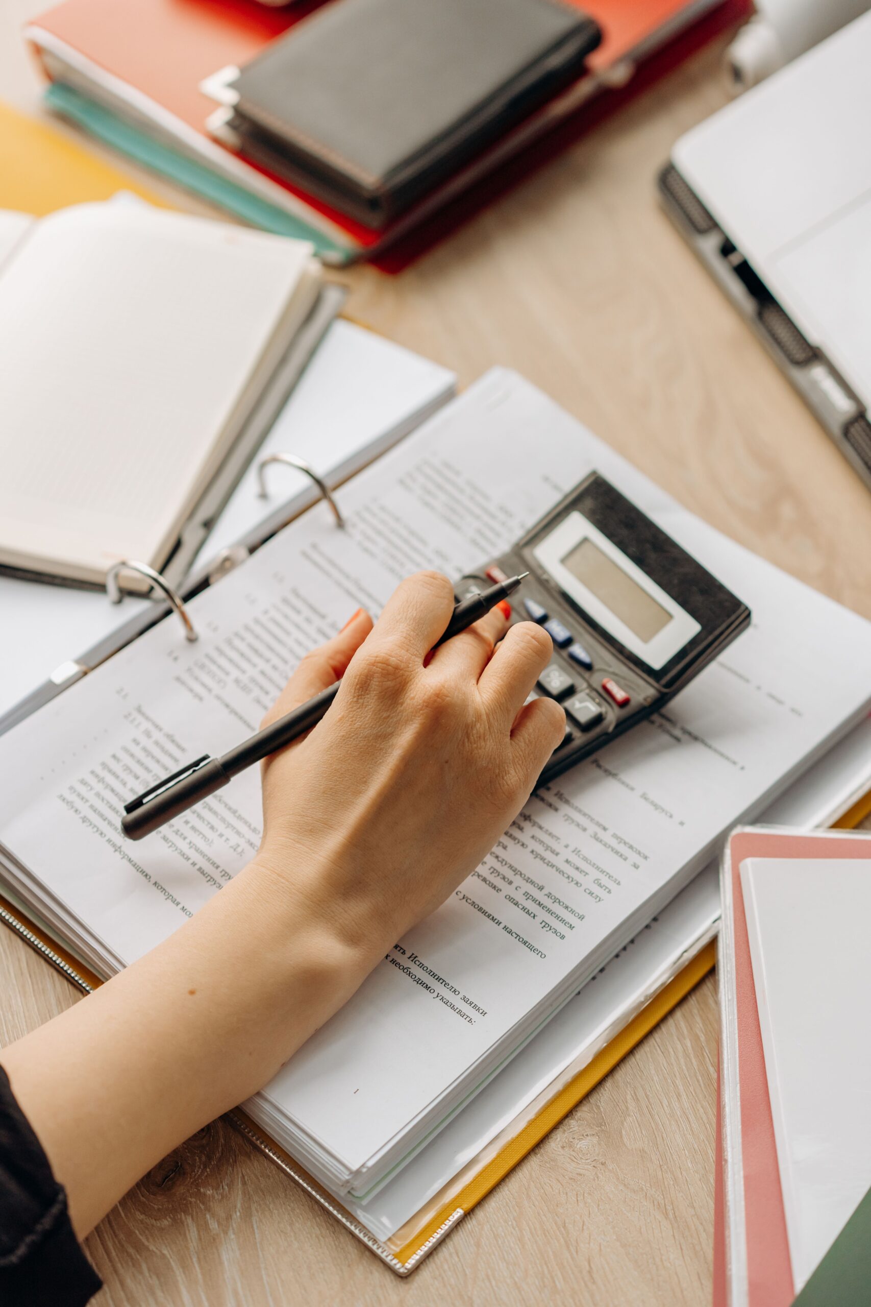 How to Calculate Cost Per Hire: Formula + Free Cost Per Hire Calculator